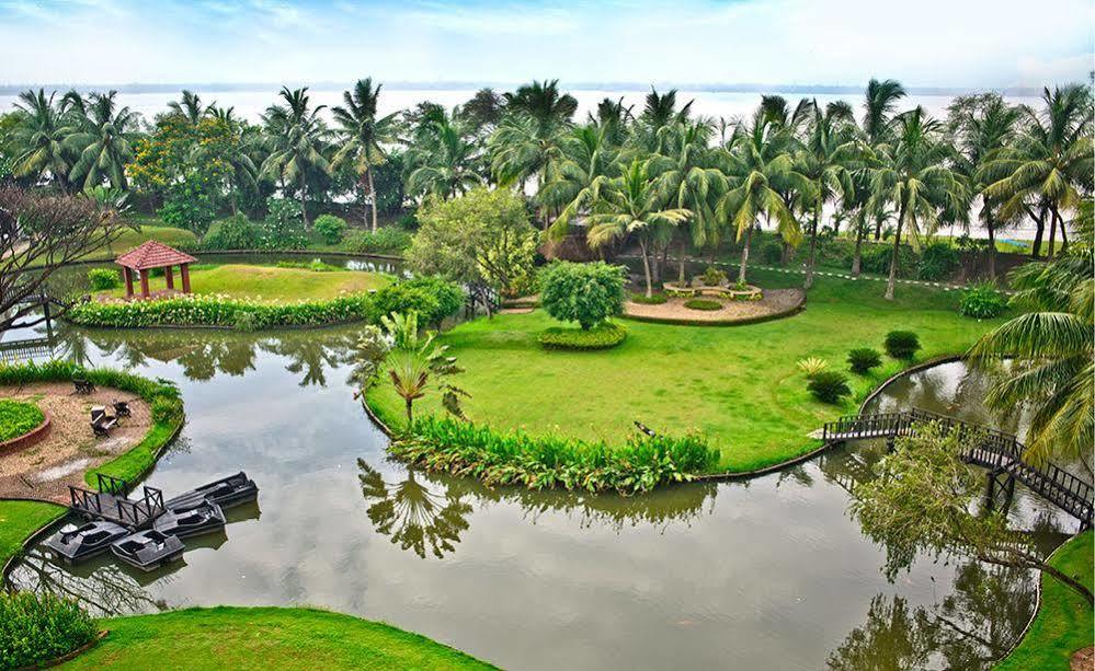 The Ffort Raichak. Hotel Calcutta Buitenkant foto