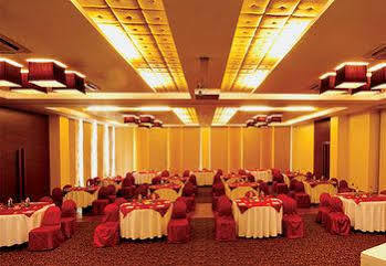 The Ffort Raichak. Hotel Calcutta Buitenkant foto